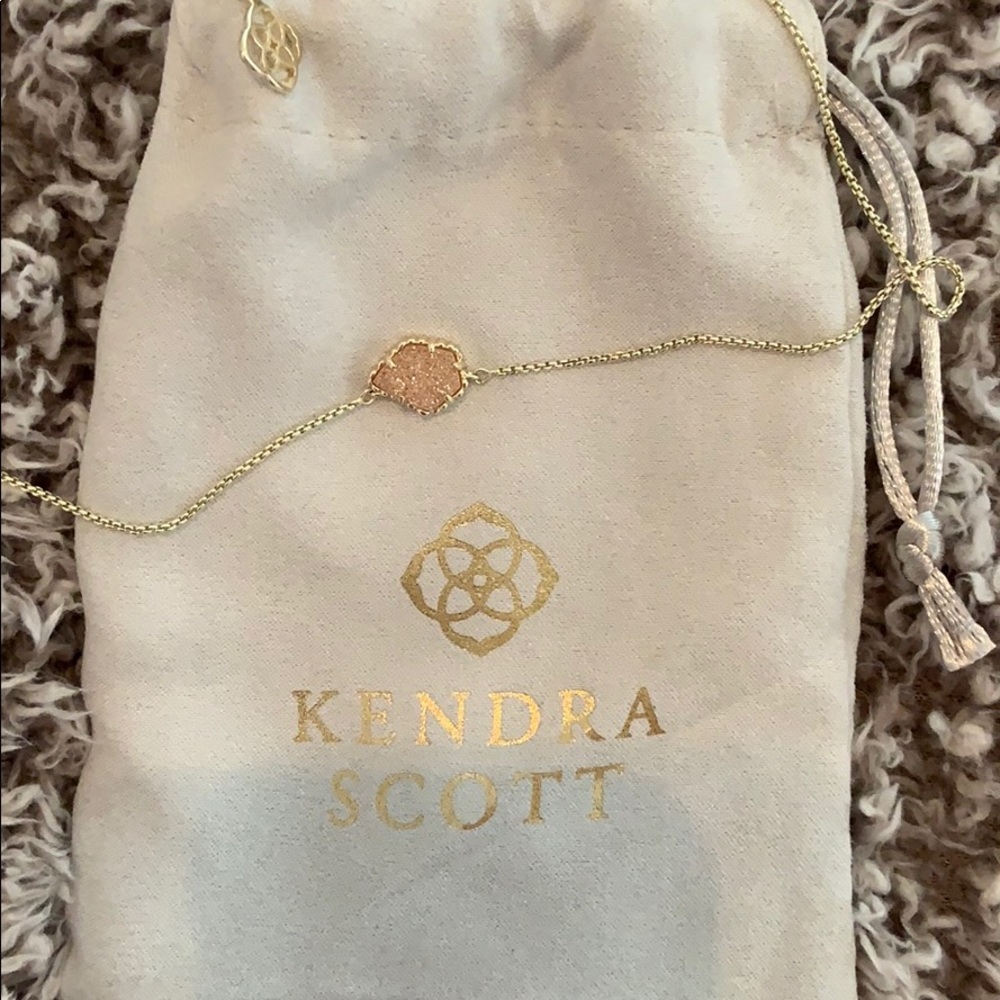 KENDRA SCOTT NECKLACE